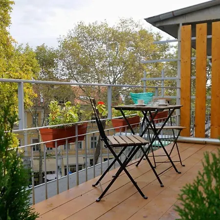 Daire Attic - атик студио *