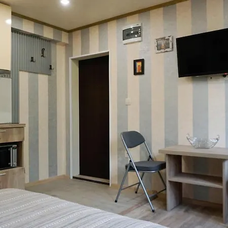 Attic * Warna